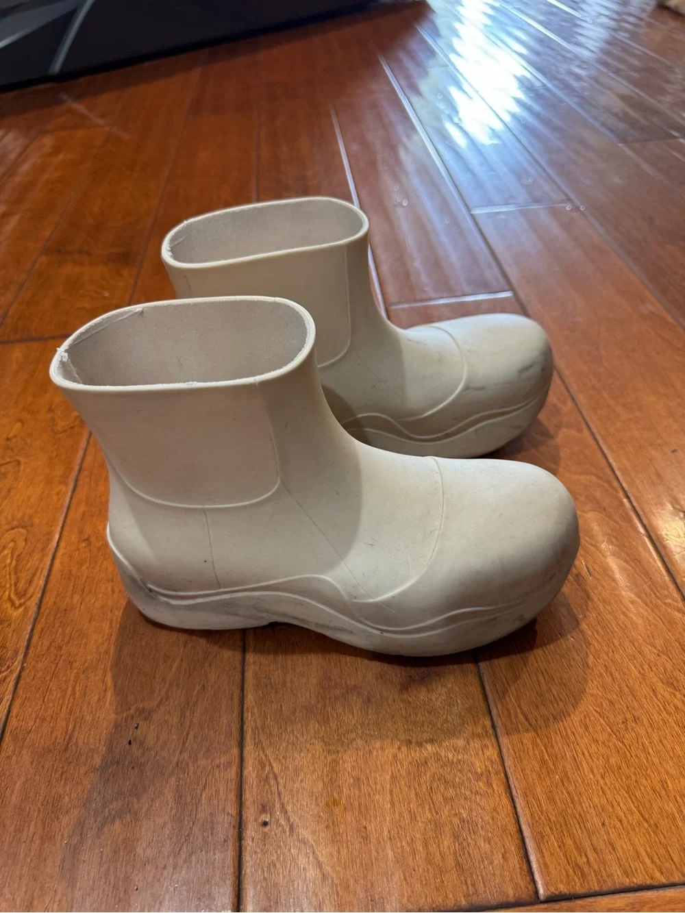 Bottega inspired puddle ankle boots